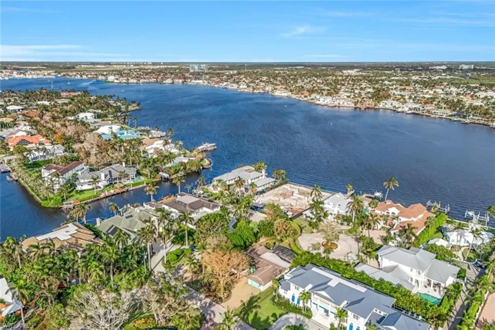 The house is just a quick walk to your boat dock and then you can be enjoying Naples Bay in under a minute