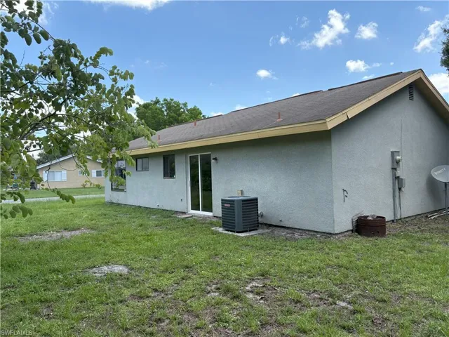 Front View of Home.