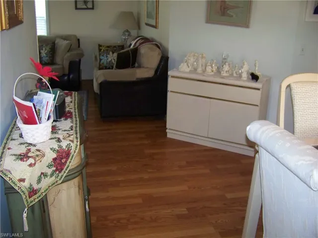 Dining/living room.