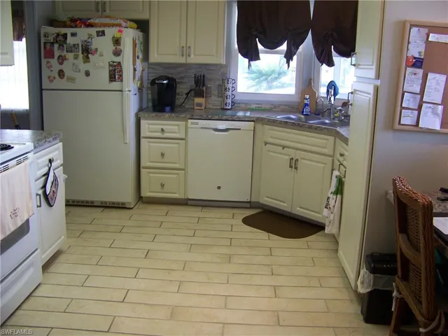 Nicely updated kitchen, check out the great tile flooring!