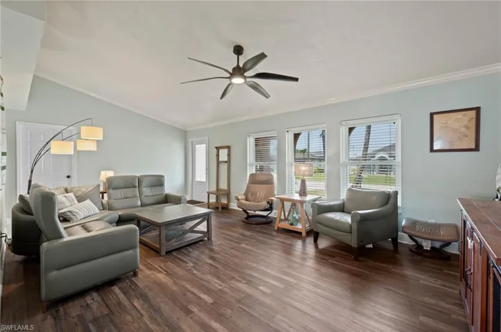 1518 NE 2nd  ST, Cape Coral, FL 33909