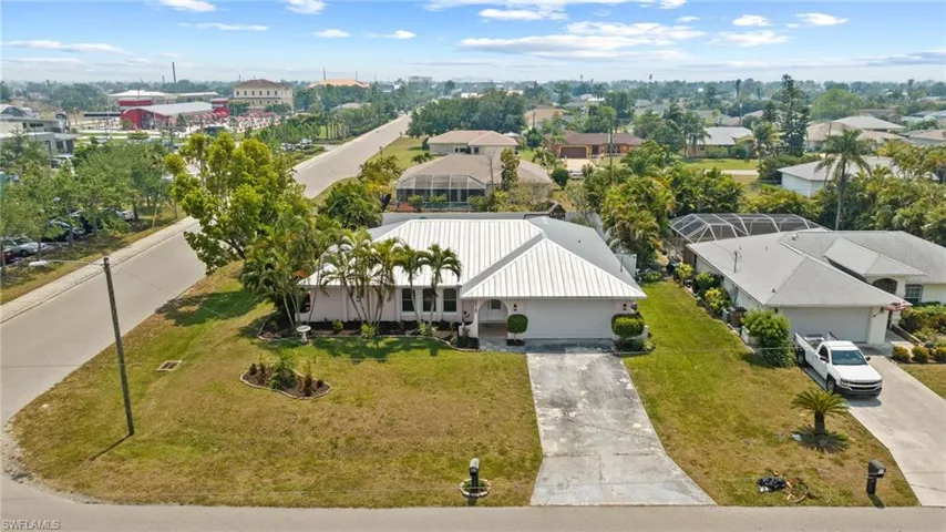 1518 NE 2nd  ST, Cape Coral, FL 33909