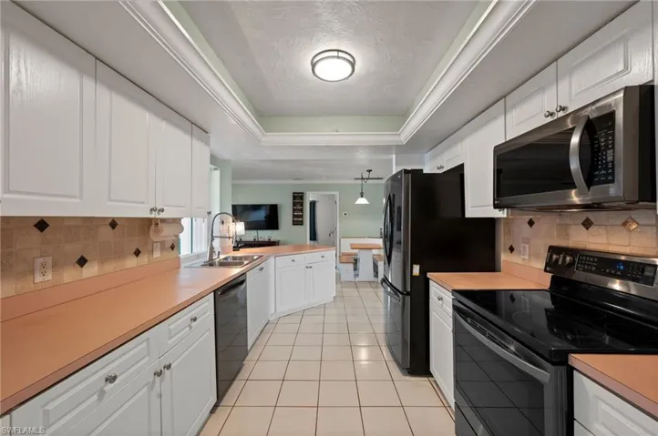 1518 NE 2nd  ST, Cape Coral, FL 33909