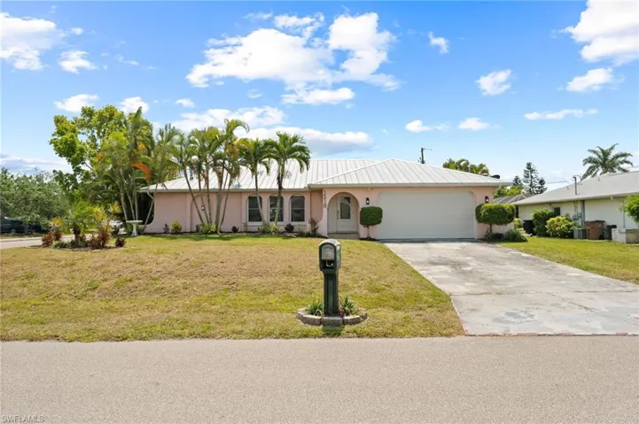 1518 NE 2nd  ST, Cape Coral, FL 33909