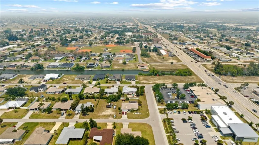 1518 NE 2nd  ST, Cape Coral, FL 33909