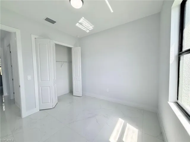 2910  19th SW ST, Lehigh Acres, FL 33976