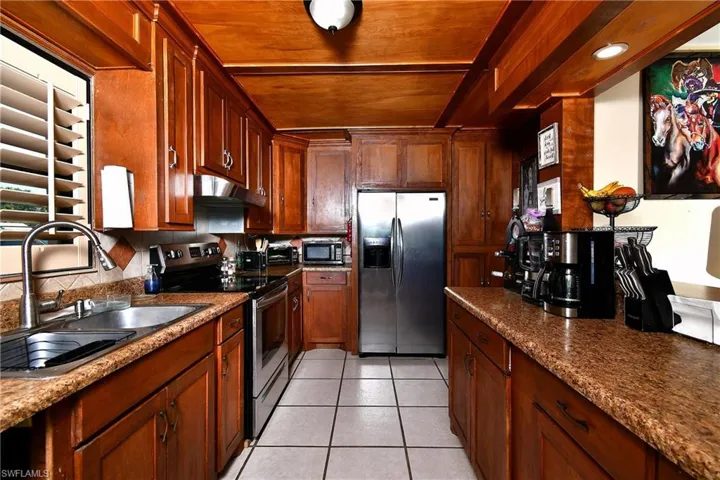 Kitchen with Stanley Steel Appliances