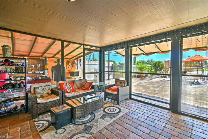 Sun Room/ Hobby Room