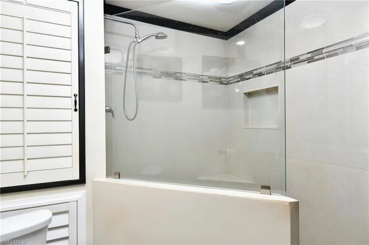 Shower enclosure