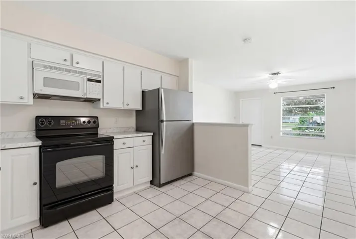 1195 Alhambra Cir, Naples, Florida 34103
