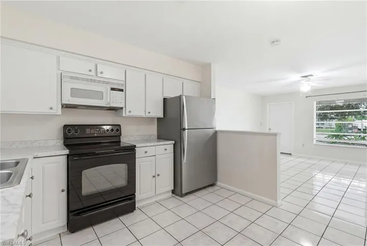1195 Alhambra Cir, Naples, Florida 34103
