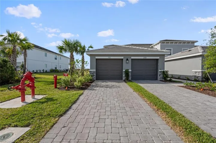 Detached garage space