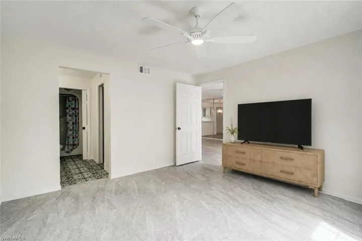 228 Belina Dr 5-605, Naples, Florida 34104