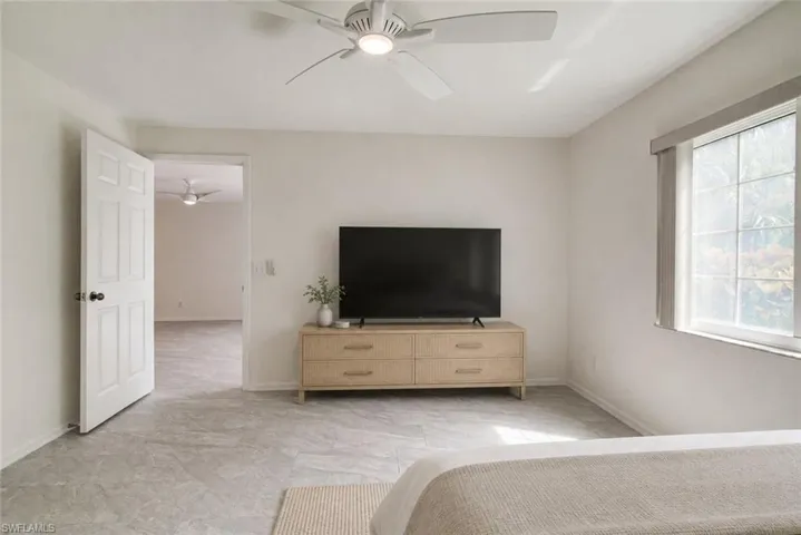 228 Belina Dr 5-605, Naples, Florida 34104