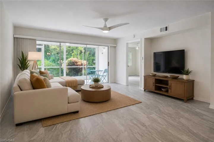 228 Belina Dr 5-605, Naples, Florida 34104