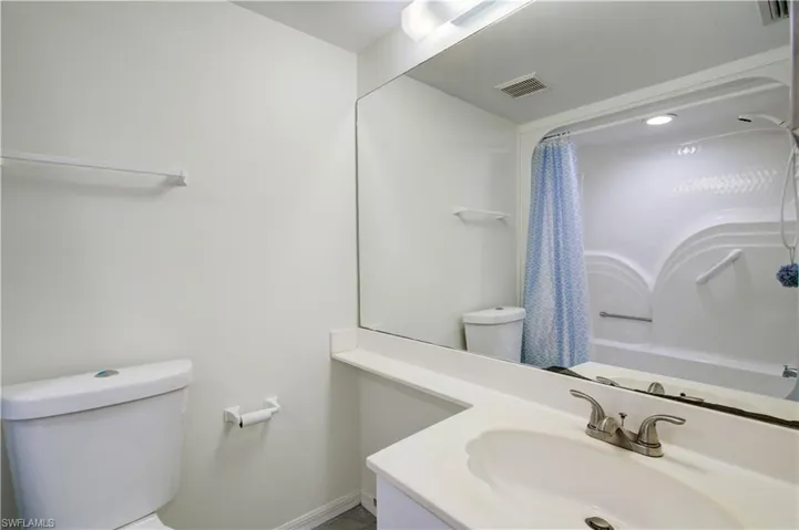 228 Belina Dr 5-605, Naples, Florida 34104