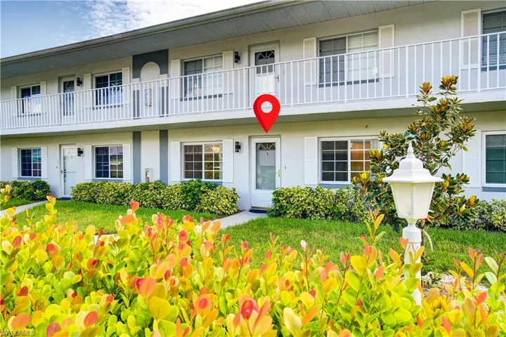 228 Belina Dr 5-605, Naples, Florida 34104