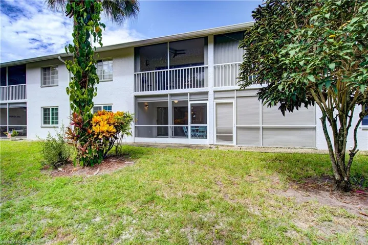 228 Belina Dr 5-605, Naples, Florida 34104