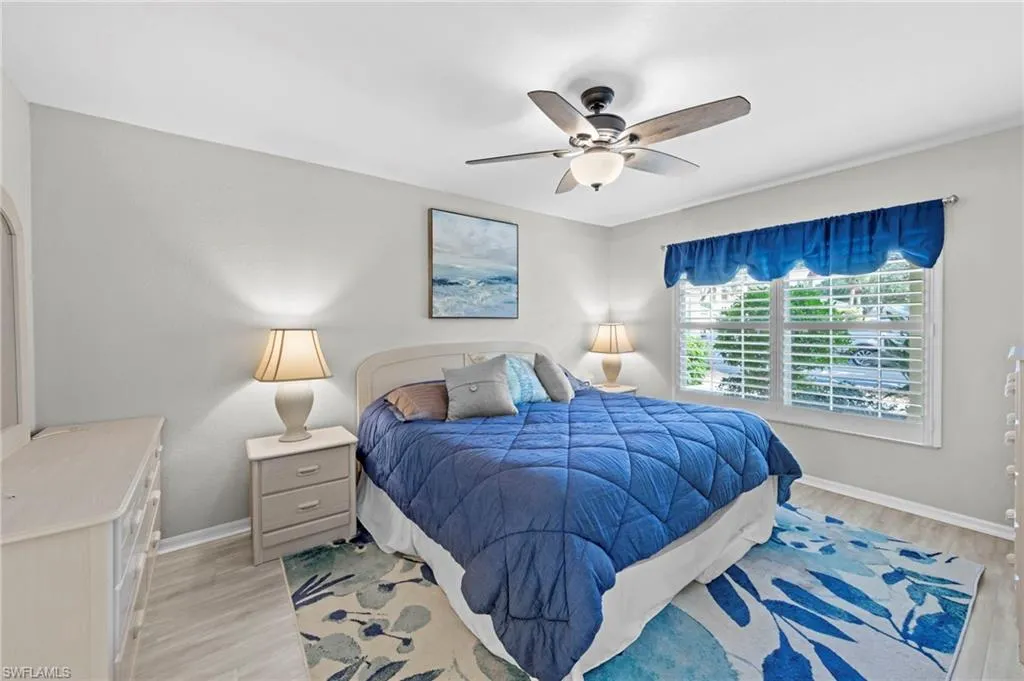 15495 Cedarwood LN, Naples, FL 34110,225063575