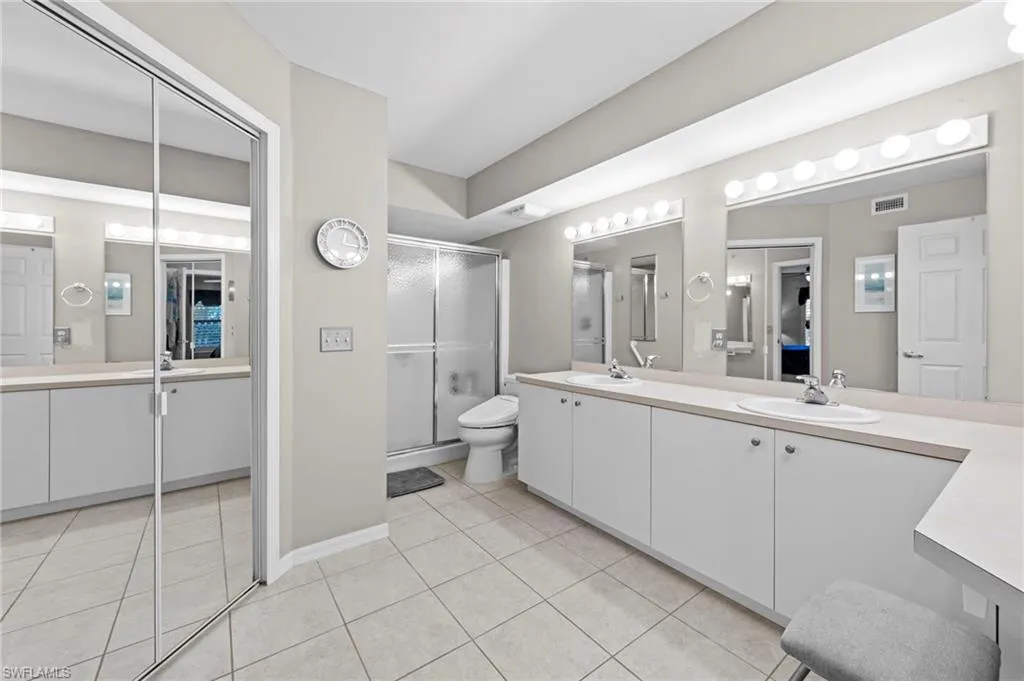 15495 Cedarwood LN, Naples, FL 34110,225063575