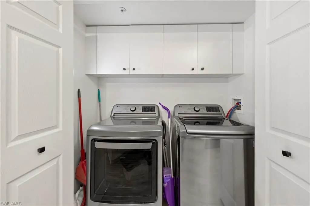 15495 Cedarwood LN, Naples, FL 34110,225063575