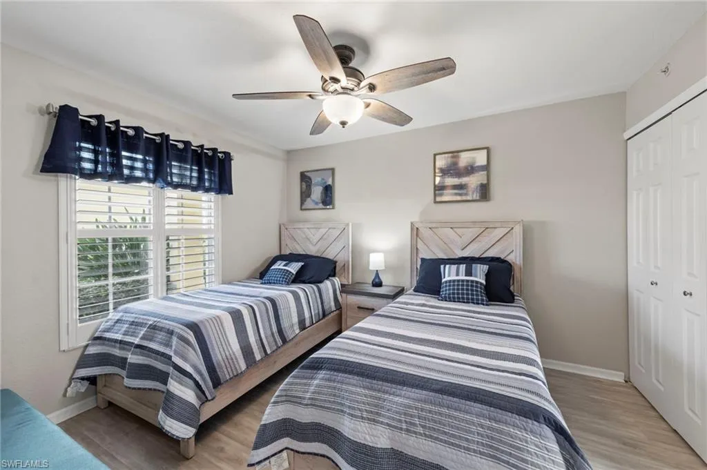 15495 Cedarwood LN, Naples, FL 34110,225063575