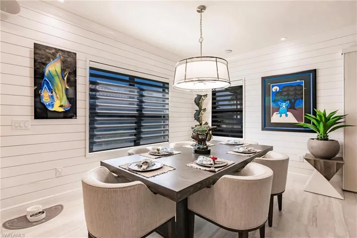 Open dining room large enough to seat 6 easily
