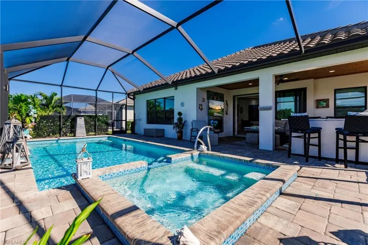 Pool with integrated spa