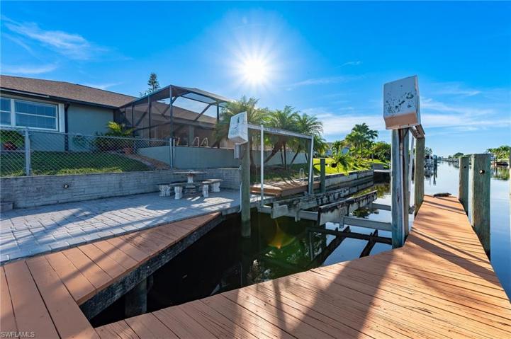 Dock and lift