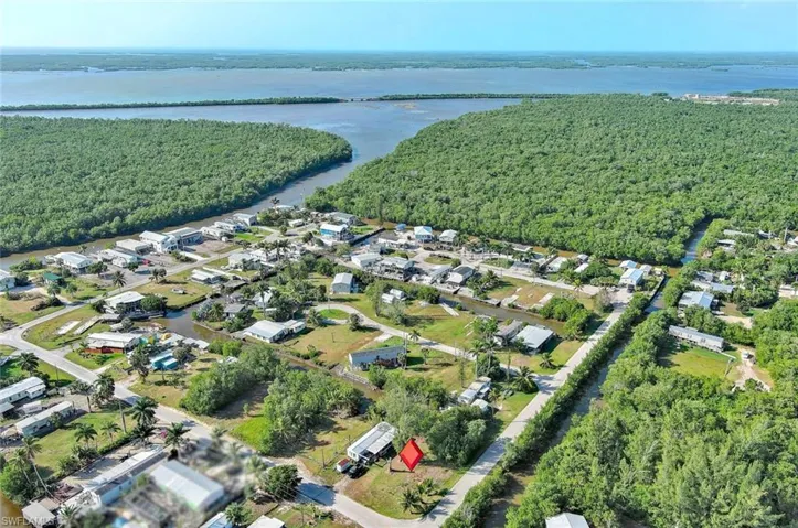 104  Egret  LN, Everglades City, FL 34139