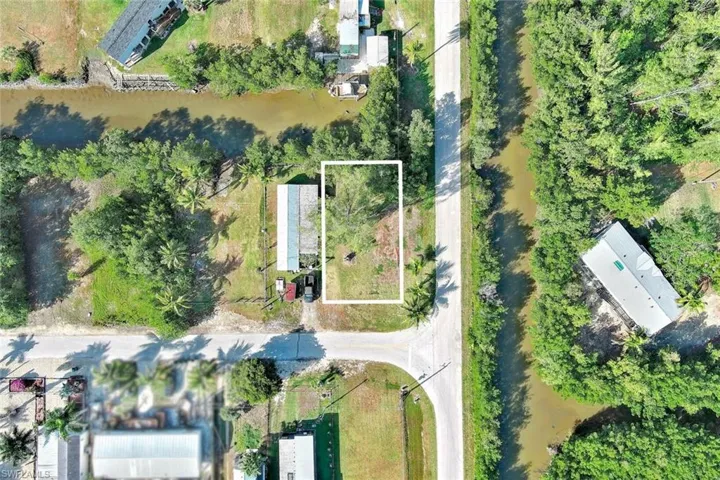 View of property location with property boundaries highlighted