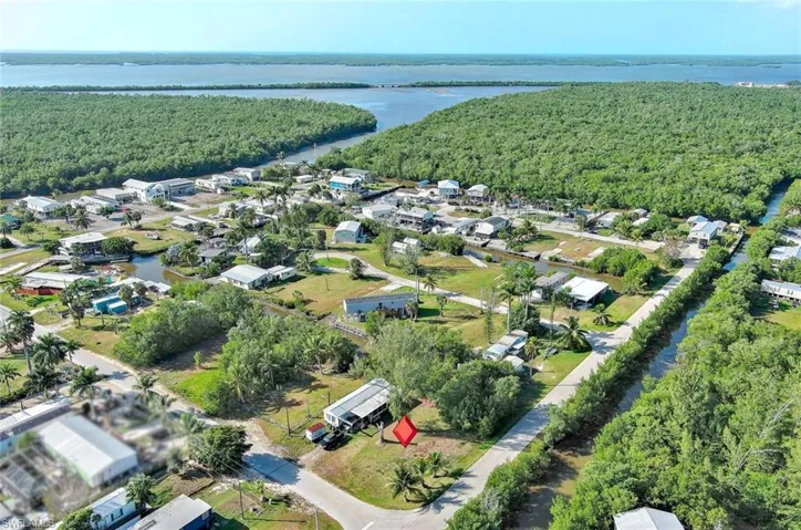 104  Egret  LN, Everglades City, FL 34139