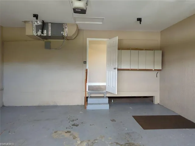 1503 Garage