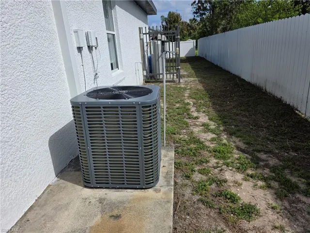3018 41st St Sw, Lehigh Acres, Florida 33976