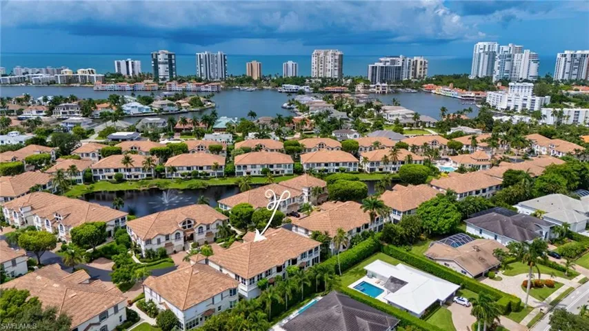 231 Colonade Cir 2203, Naples, Florida 34103