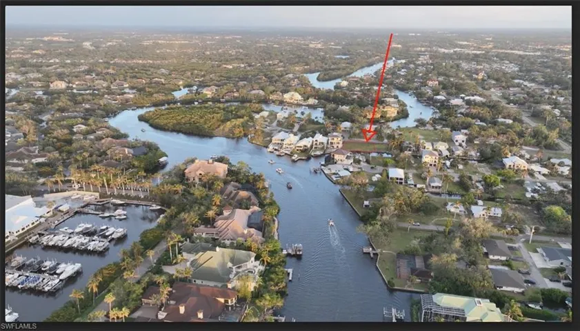 Immediate Gulf Access via Imperial River! Bonita Bay Marina less than 1 mile away!