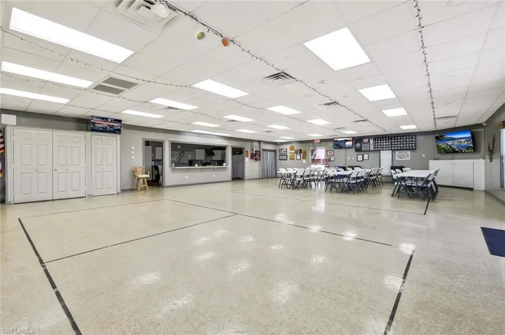 Misc room featuring a paneled ceiling and visible vents