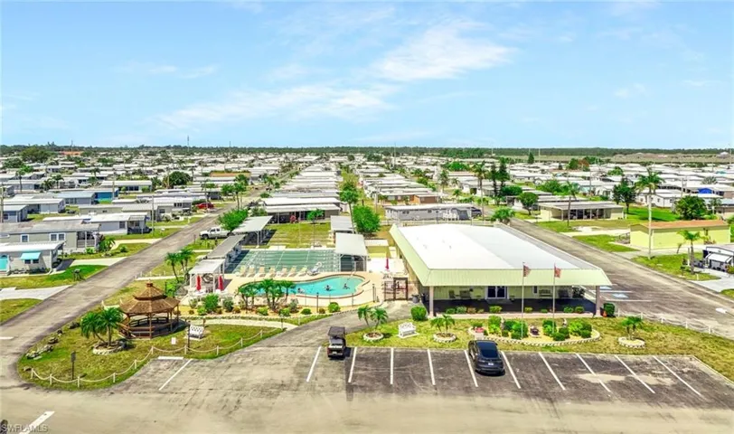 Birds eye view of property