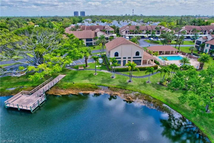 Overview of Lake's Pier and Main Clubhouse w/ Pool/Spa