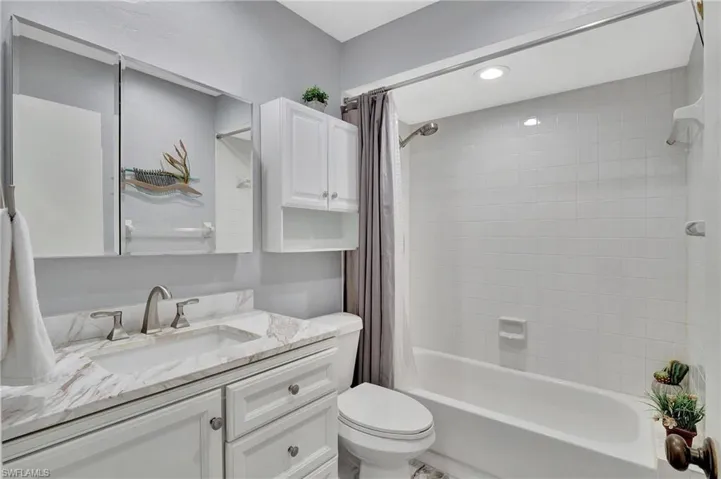 Guest Bathroom Vanity and Tub