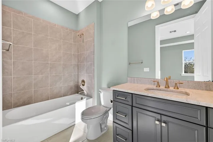 Bonus Rooms' full bathroom!