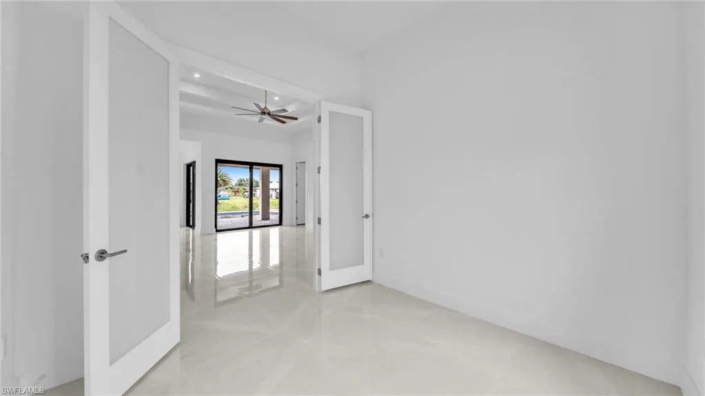1717 2nd ST, Cape Coral, FL 33993,2025000121