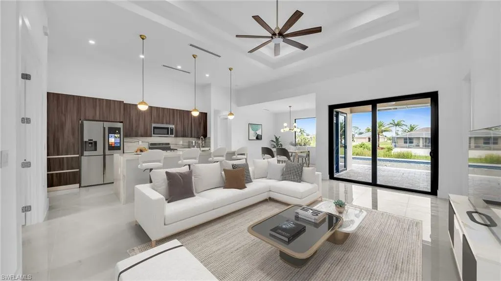 1717 2nd ST, Cape Coral, FL 33993,2025000121