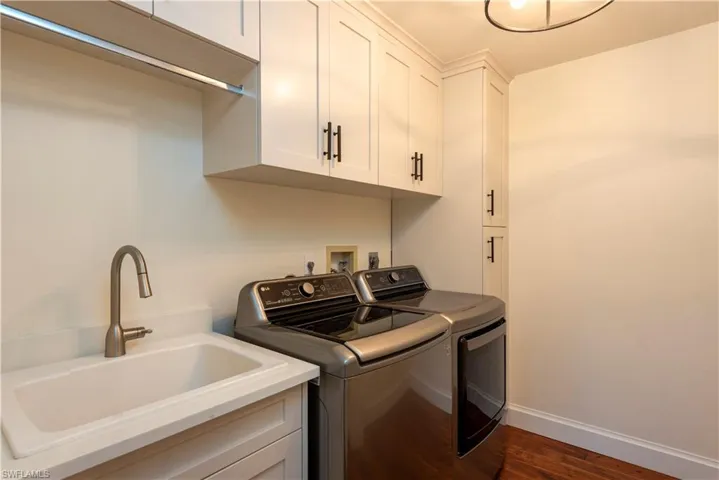 Spacious laundry room