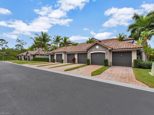 9832  Venezia  CIR, Naples, FL 34113