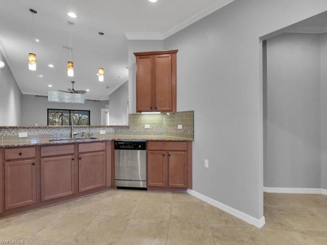 9832  Venezia  CIR, Naples, FL 34113