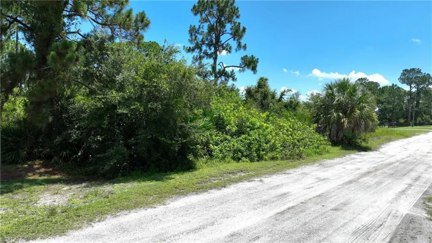 7654 20th Pl, Labelle, Florida 33935