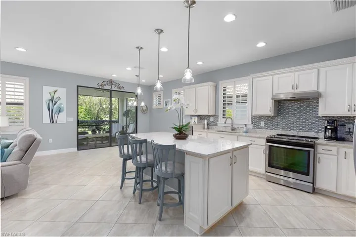 Spacious kitchen island