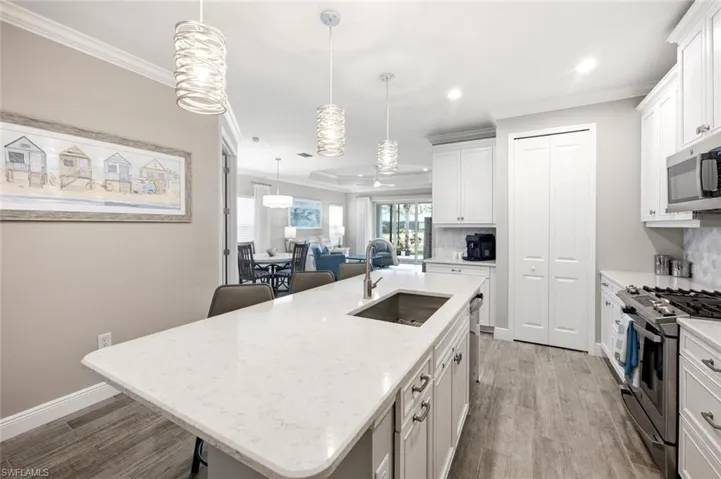 2278 Marquesa Cir, Naples, Florida 34112