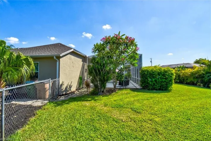 420 Se 32nd St, Cape Coral, Florida 33904